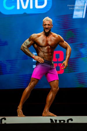 MEN'S PHYSIQUE +179